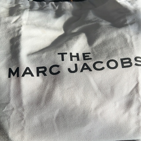 The MARC JACOBS 💯 AUTHENTIC - Picture 7 of 8